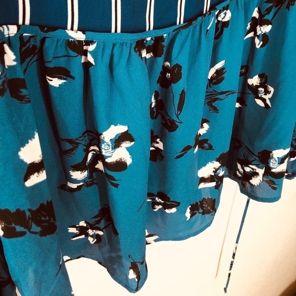 Monteau LA 2 Patterned Long Sleeve Stop - Picture 4 of 5